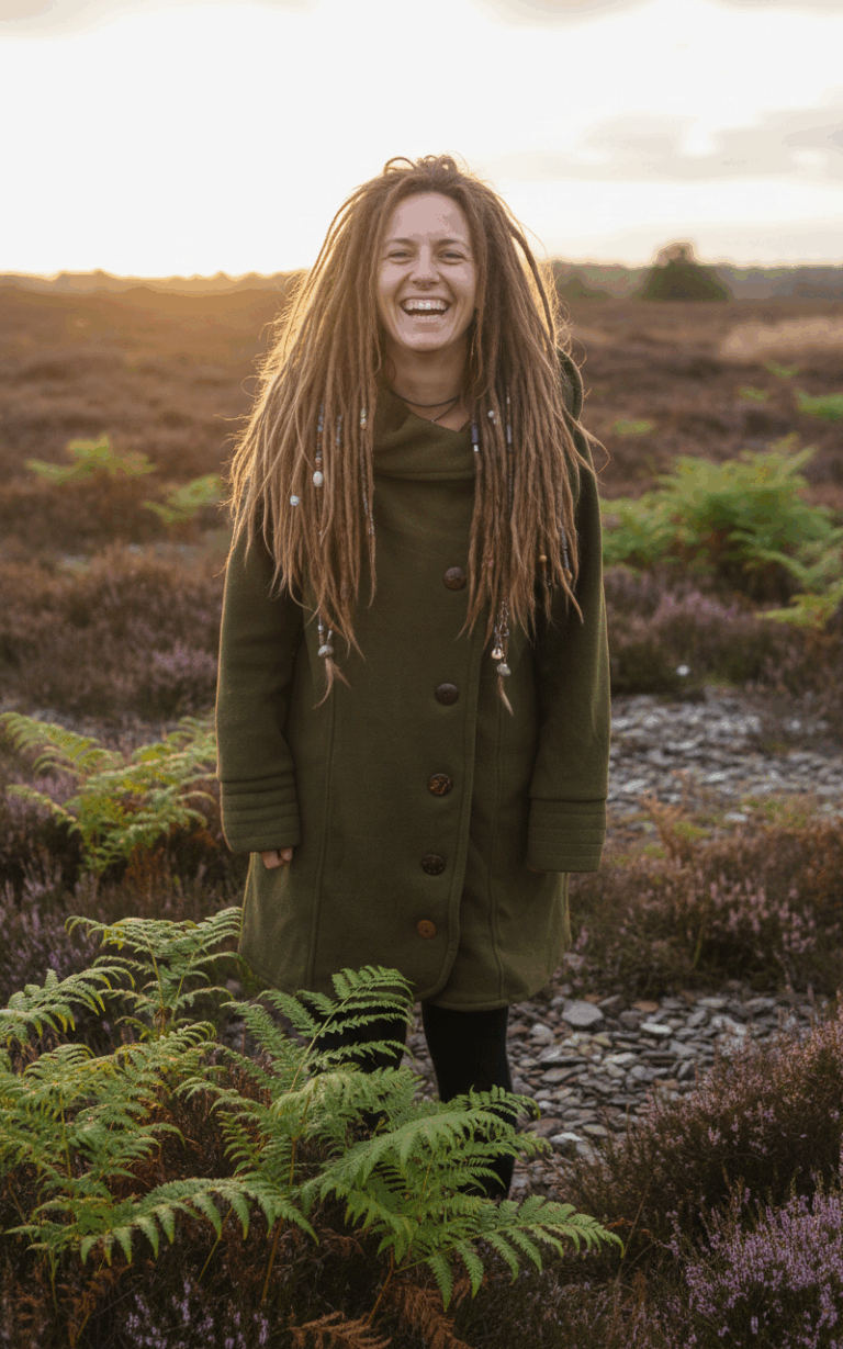 fleece-mantel-mit-hoodie