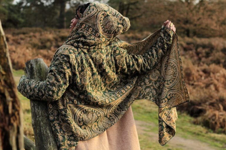 jacke-festival-zipfel-poncho