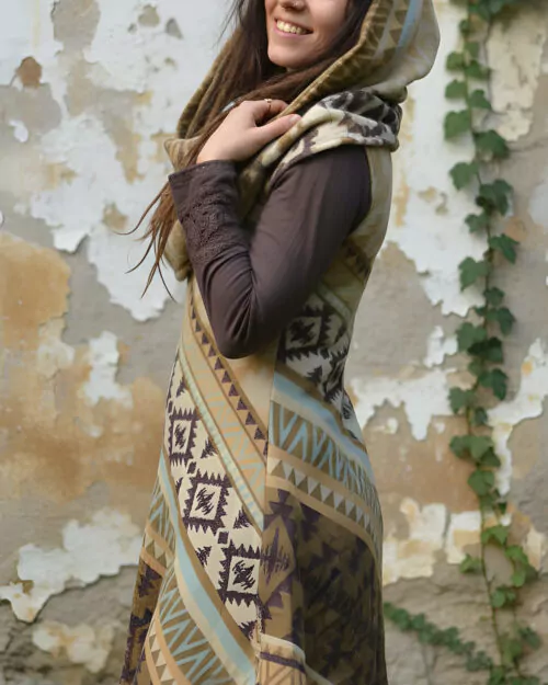 kapuzen-kleid-winter-hippieoutfit-beige