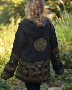 poncho-jacke-mit-kapuze-natural-style-boho-chic
