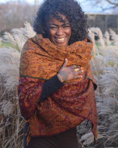 schal-paisley-blumen-muster-hippie-mode