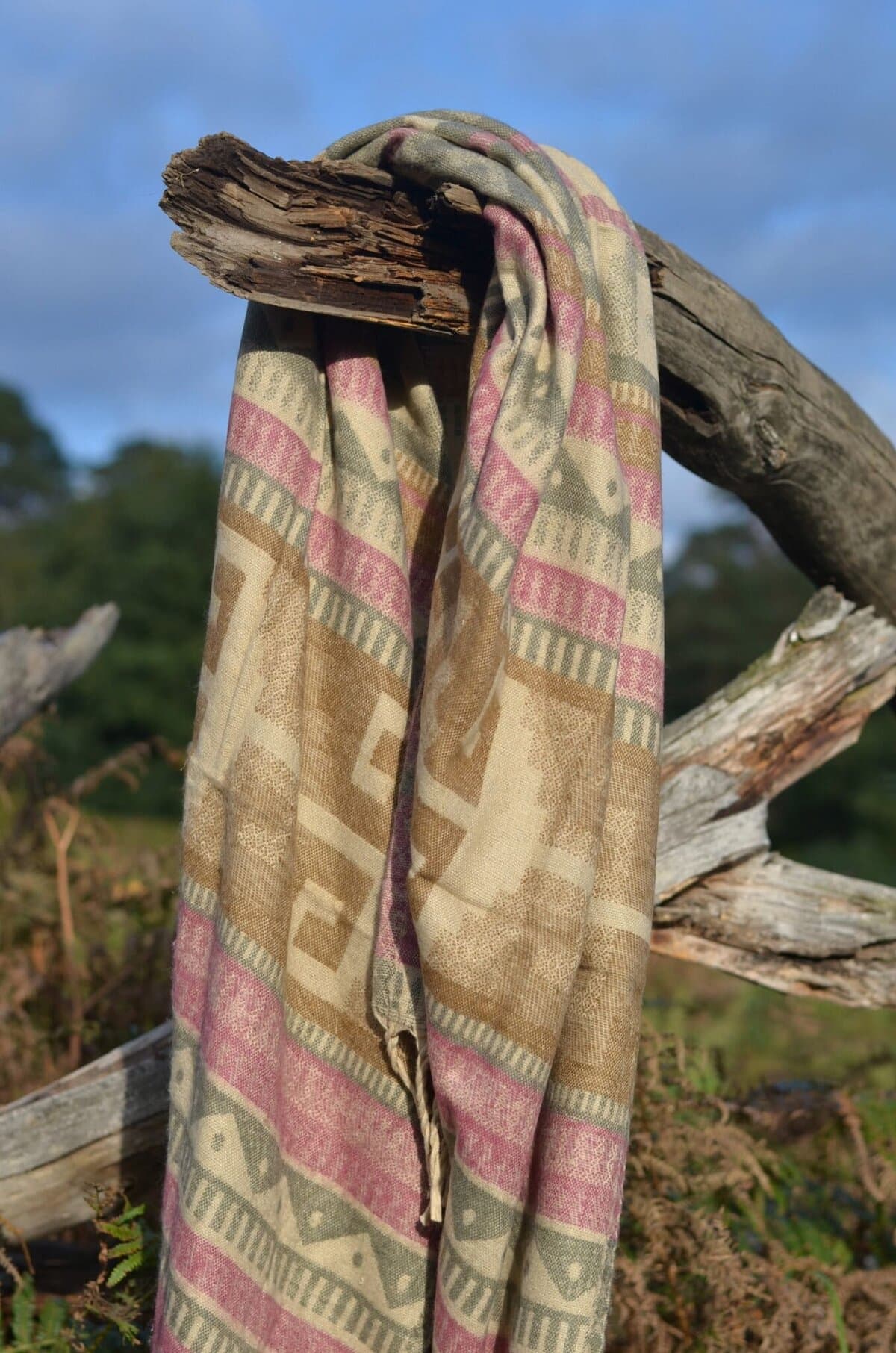 yak-schal-beige-natuerlicher-look