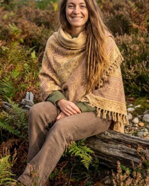 bohemian-poncho-beige-natuerlicher-look