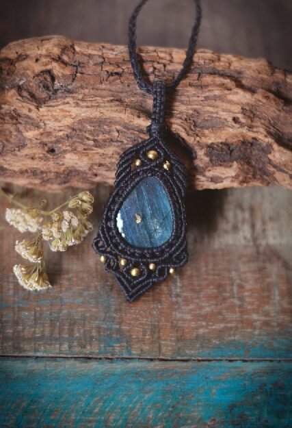 makrame-kette-hippieschmuck-alternative-look