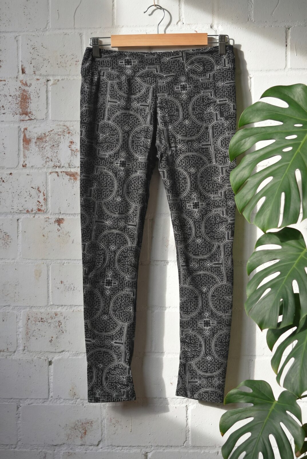 tribal-leggings-shibipo-muster